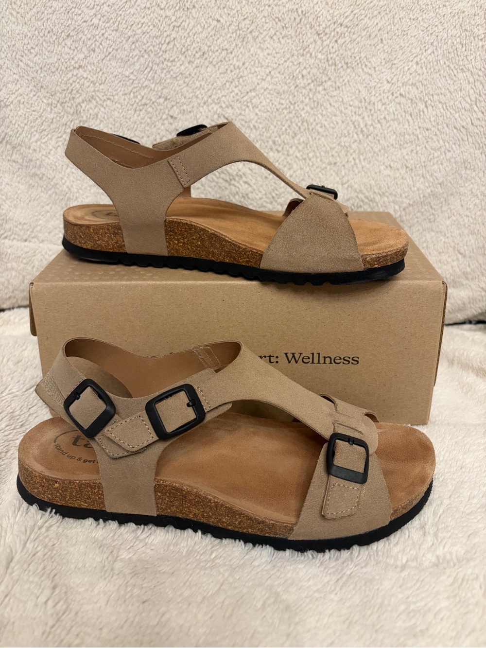 Taos size 9 MVP Oat Suede Buckle Leather Sandals tan arch